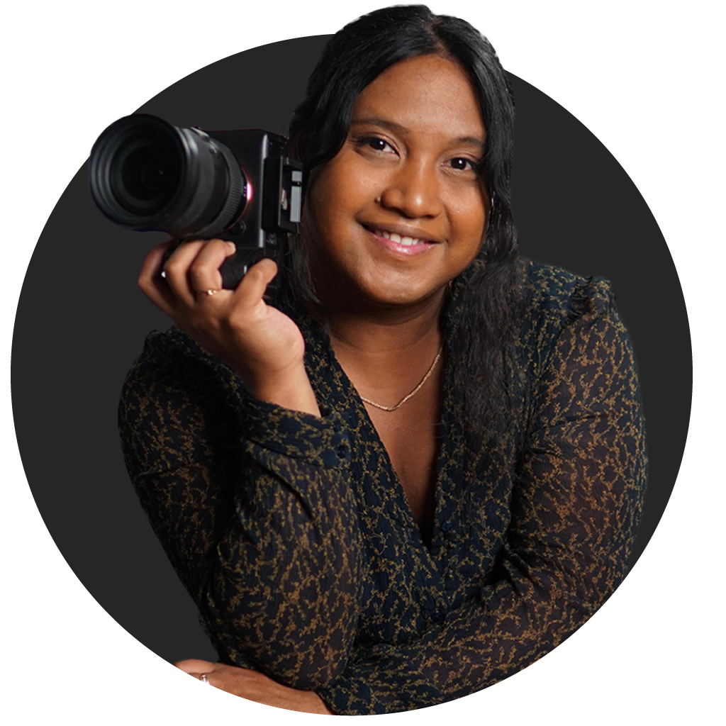 Tahiana, Vidéaste sur Metz, avec sa caméra.